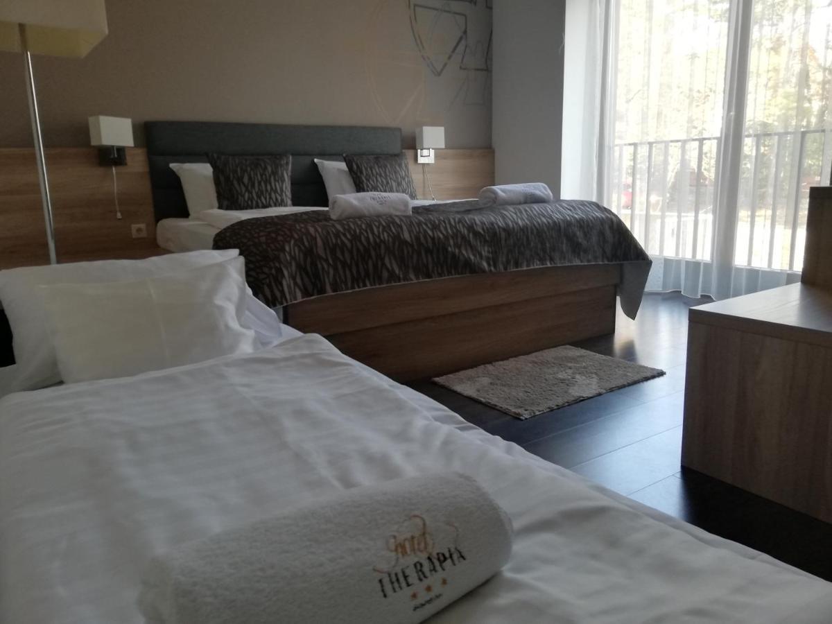 Hotel Therapia Печ Екстер'єр фото