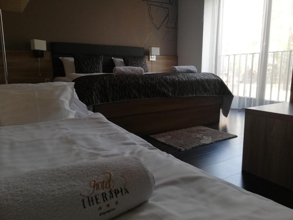 Hotel Therapia Печ Екстер'єр фото