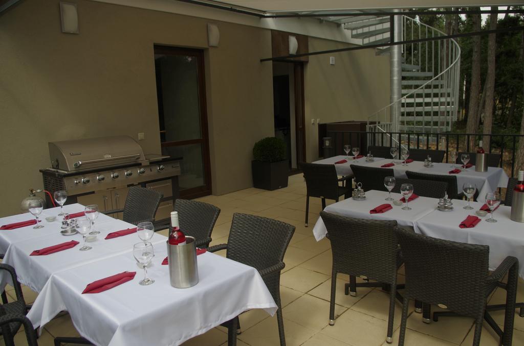 Hotel Therapia Печ Екстер'єр фото